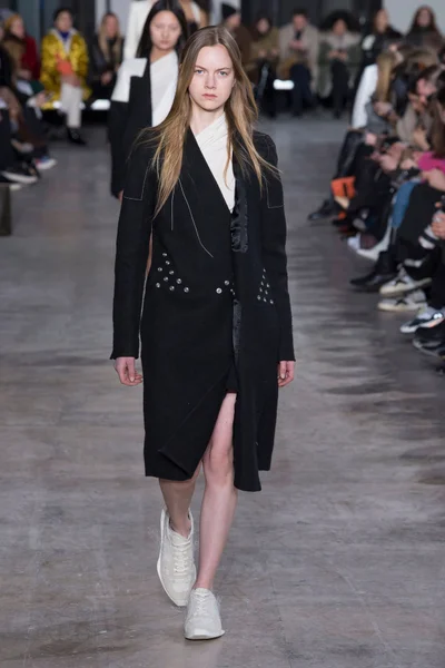 Look 24
